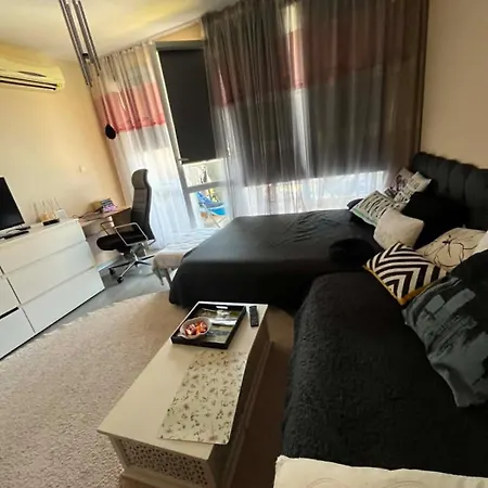 Apartamento Luxury With Pool Access In Atia